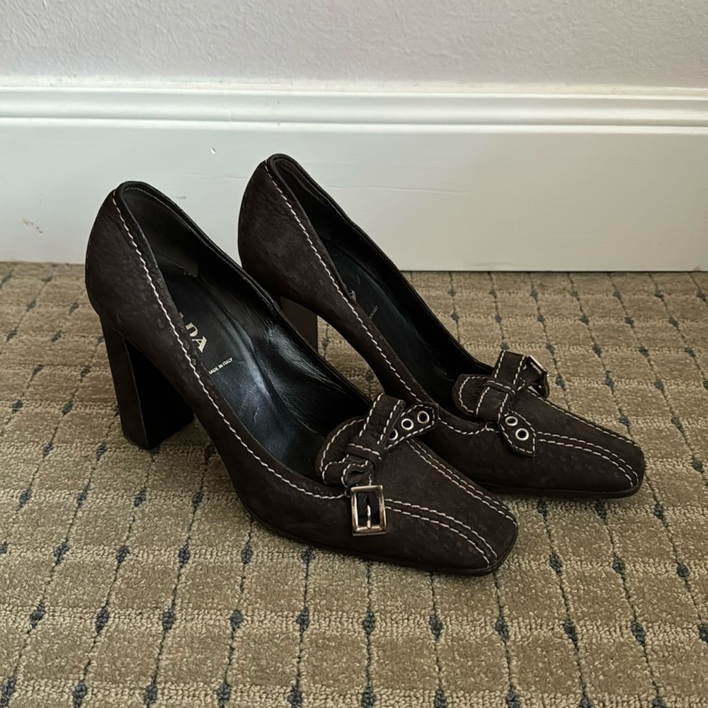 Vintage Prada Vero Cuoio size 37/W6.5